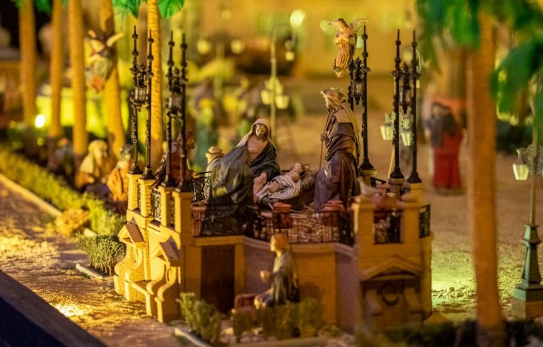 Huelva dedica su tradicional Belén a la Plaza de Las Monjas