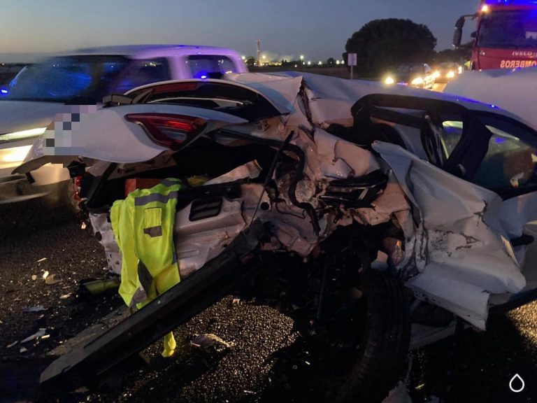 Tres heridos en una colisión múltiple en la a-49, a la altura de San Juan del Puerto