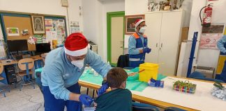 Arranca en Huelva la vacunación contra el covid de los menores de 9 a 11 años en Calañas