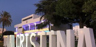 Pistoletazo de salida a la Navidad en Isla Cristina con el encendido del alumbrado