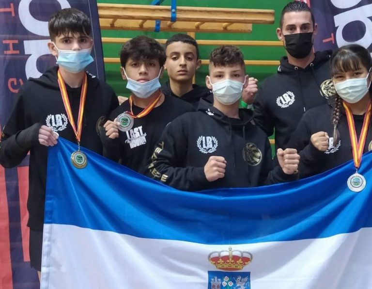 Lluvia de metales para el ‘Kick Boxing Lepe’ en el Open Nacional del Puerto de Santa María