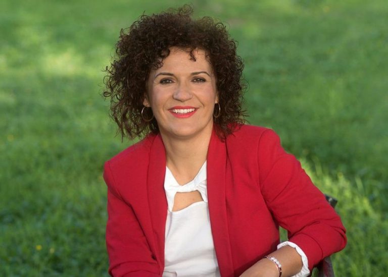 La presidenta de la Diputación felicita la Navidad deseando que «Huelva siga brillando con luz propia»