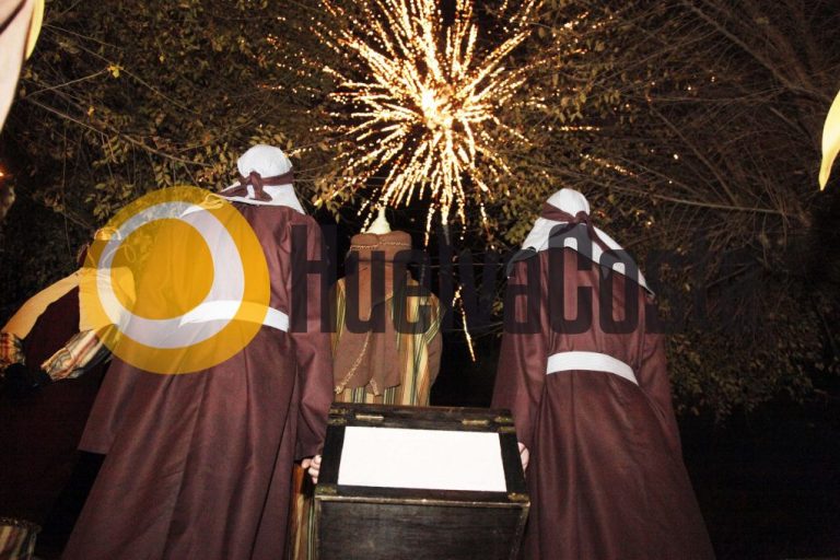 Los Reyes Magos parten hacia Belén tras recoger el oro en las minas de Tharsis