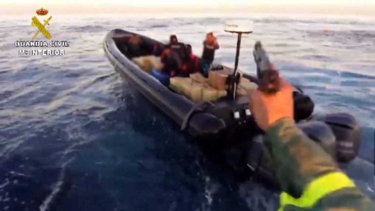 Intervenidos entre Ayamonte e Isla Cristina 2.500 kilos de hachís tras una persecución en alta mar