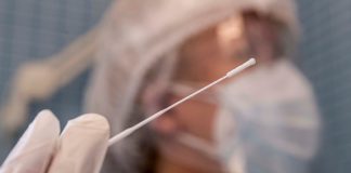 Huelva (121), Lepe (20) y Almonte (17), municipios más afectados por los 417 casos de un fin de semana con dos muertos en la capital provincial