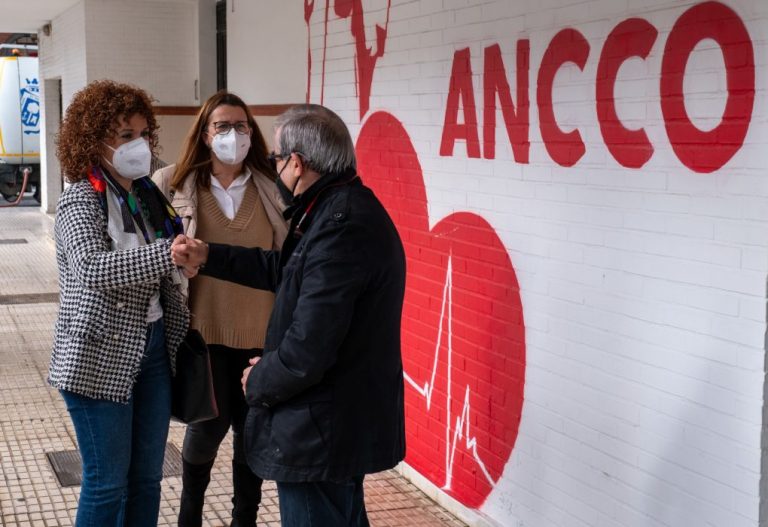 Diputación muestra su apoyo a la asociación de afectados por enfermedades del corazón de Huelva
