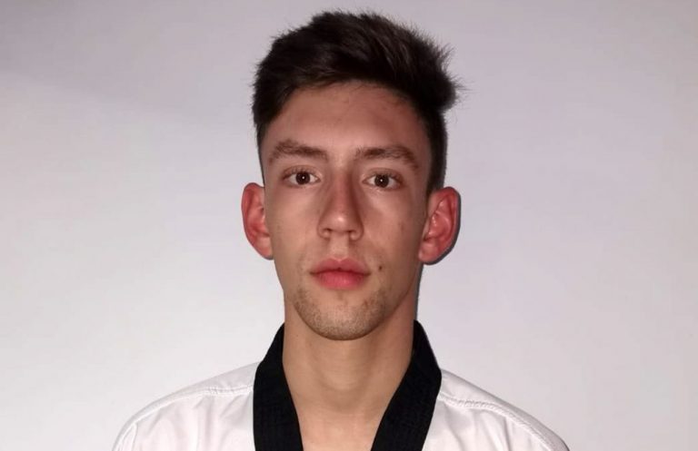 El cartayero Ángel de la Cruz representará a Andalucía en el nacional de taekwondo