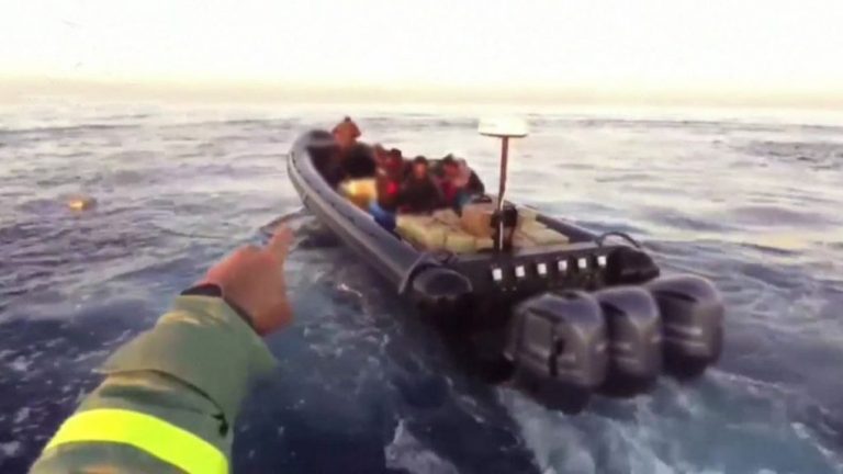 Siete detenidos e incautada una ‘narcolancha’ con unos 3.000 kilos de hachís en Isla Cristina