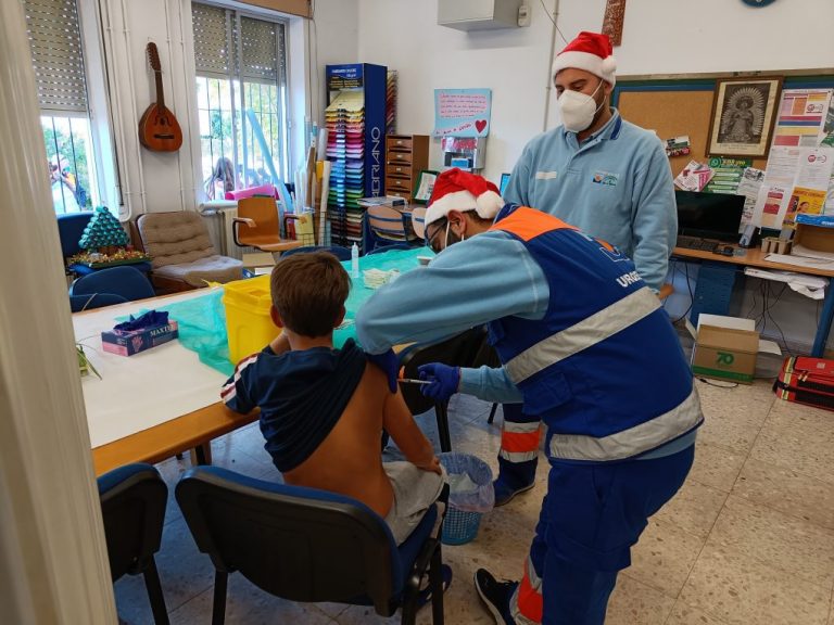 Un total de 22 centros de salud onubenses acogen este sábado una vacunación infantil masiva