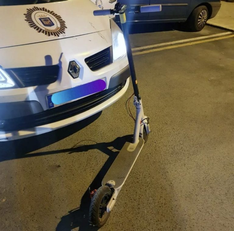 Denunciado el conductor de un patinete tras una persecución policial por las calles de Huelva