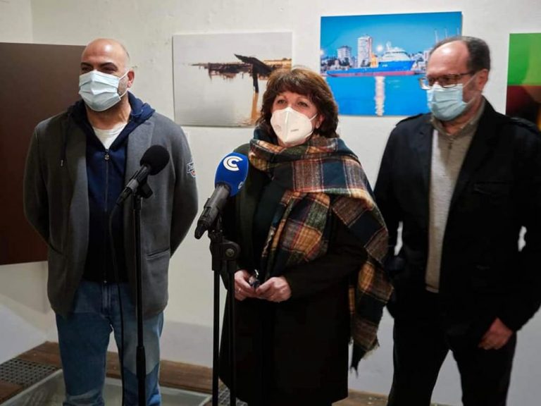 Ayamonte acoge la muestra colectiva de fotografías ‘El agua y el puerto’