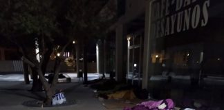 Reprochan la «deshumanización» del Ayuntamiento de Lepe, que «impide» a migrantes temporeros «dormir bajo techo»