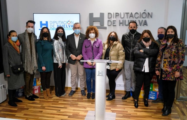 La mejor moda flamenca hecha en Huelva vuelve a Simof de la mano de Diputación
