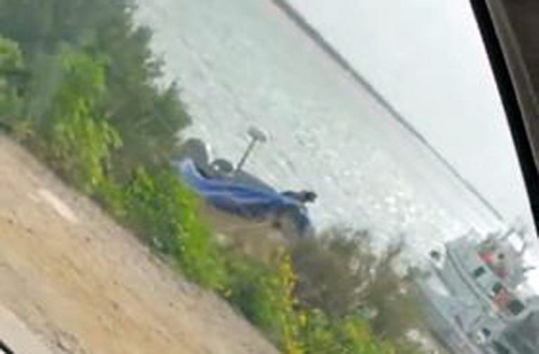 Hallan una ‘narcolancha’ a la deriva junto al puerto ayamontino de Punta del Moral