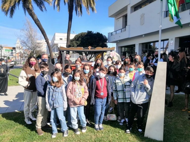 El Consejo Local de Infancia y Adolescencia de Isla Cristina visita el Ayuntamiento