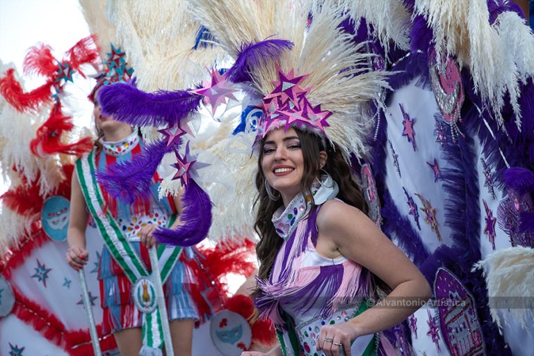 La colorida cabalgata pone el broche final al Carnaval de Ayamonte