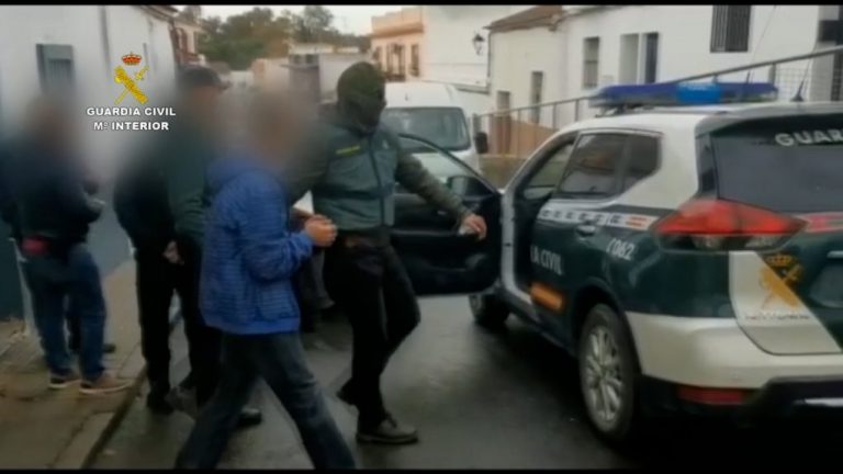 Cinco detenidos en el desmantelamiento de un punto de venta de drogas muy activo en Gibraleón