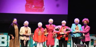 Bella Ferrera, Luisa Bonilla, Fernanda Estévez, Sor Rosario Martín y Sor Concepción Vázquez reciben en Punta el premio ‘8M’