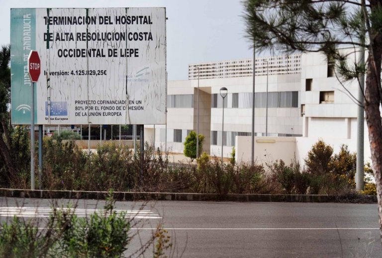 El PSOE afirma que la Junta «no tiene intención de abrir el Chare de Lepe» tras renovar por 5 años con la empresa que gestiona el Virgen Bella