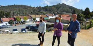 La presidenta de la Diputación prosigue en El Villar y Sotiel Coronada las visitas para conocer los problemas de las aldeas