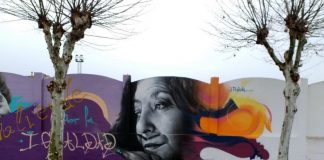 Atacan un mural de Almudena Grandes por la igualdad en Valverde del Camino