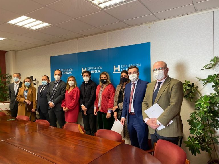 La Agencia Tributaria de Huelva firma pólizas con 5 entidades financieras para anticipos a los ayuntamientos 