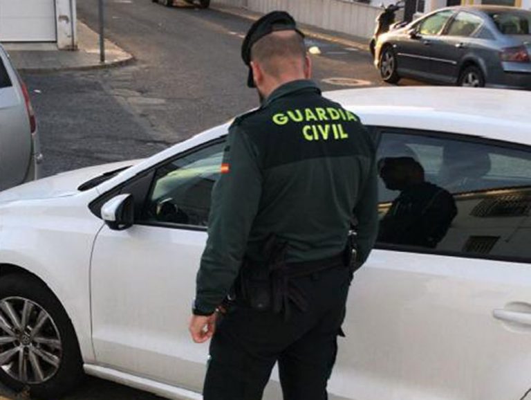 Tres detenidos y cinco investigados por una veintena de robos y hurtos en Cartaya