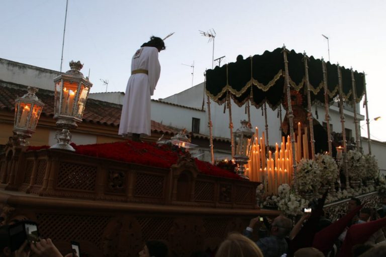 Cartaya vive un Miércoles Santo lleno de Esperanza y con muchas novedades