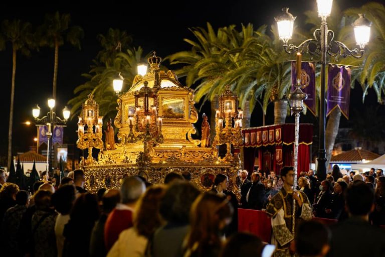 Ayamonte vuelve a vivir dos veces la muerte de Cristo