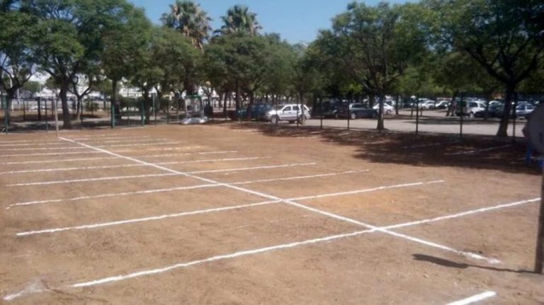 Lamentan que la Junta «siga sin atender» la petición de Ayamonte para ceder temporalmente aparcamientos en el puerto