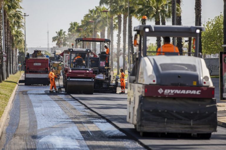 Arrancan en Huelva las obras del sexto Plan de Asfaltado que renovará las calzadas de 12 calles