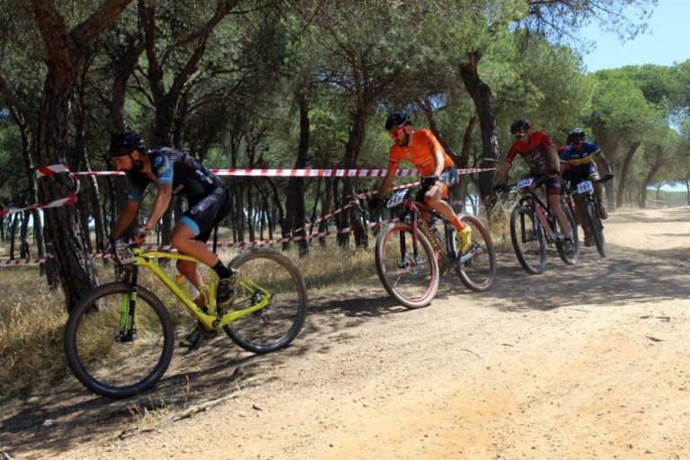 Más de 200 deportistas participan este sábado en el II Rally BTT ‘Pinares de Cartaya’