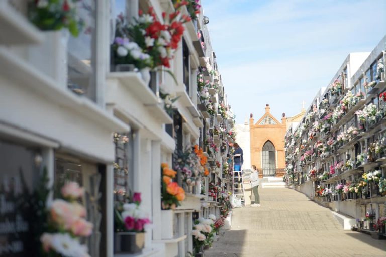 Esta semana se inicia la construcción de 90 nuevos nichos y 70 osarios en el Cementerio de Ayamonte