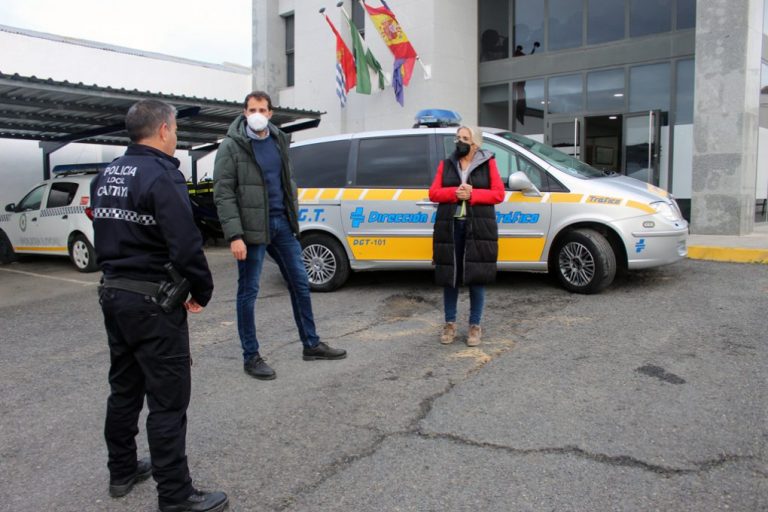 Cartaya cuenta con un nuevo vehículo de la DGT para reforzar los controles de alcoholemia en Semana Santa