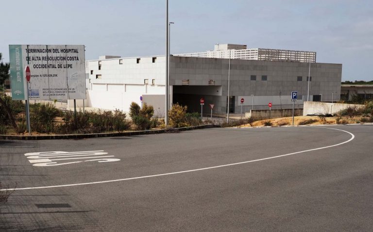 Acusan a la Junta de «faltar a la verdad» sobre el «rescate» del concierto del Hospital Virgen de la Bella