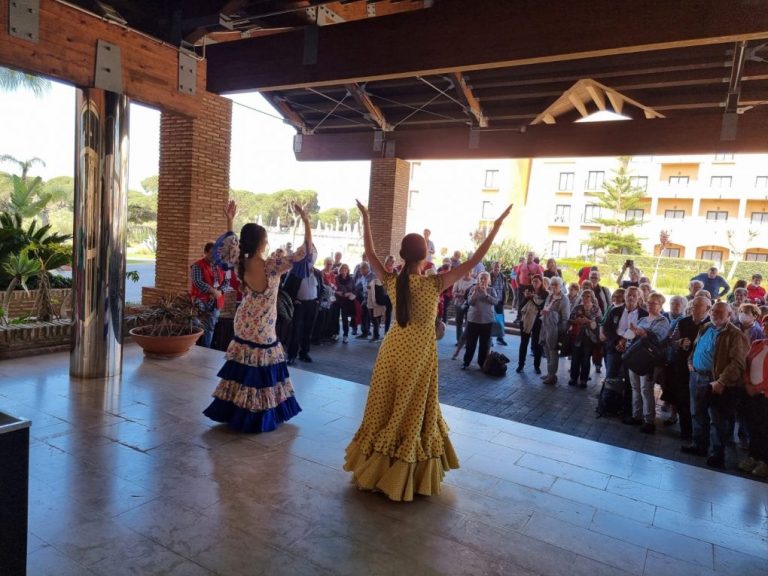 Punta Umbría recibe 5.000 turistas austriacos a ritmo de flamenco