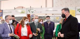 El sector oleícola onubense se cita en Beas en el marco de la primera Feria Provincial del Aceite de Oliva