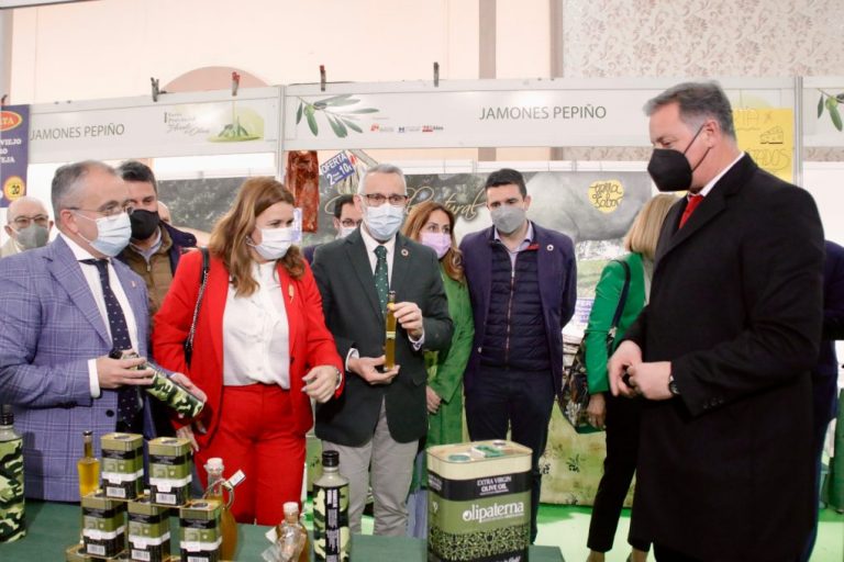 El sector oleícola onubense se cita en Beas en el marco de la primera Feria Provincial del Aceite de Oliva