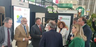 La presidenta de la Diputación de Huelva apuesta por abrir y consolidar mercados en Fruit Logística