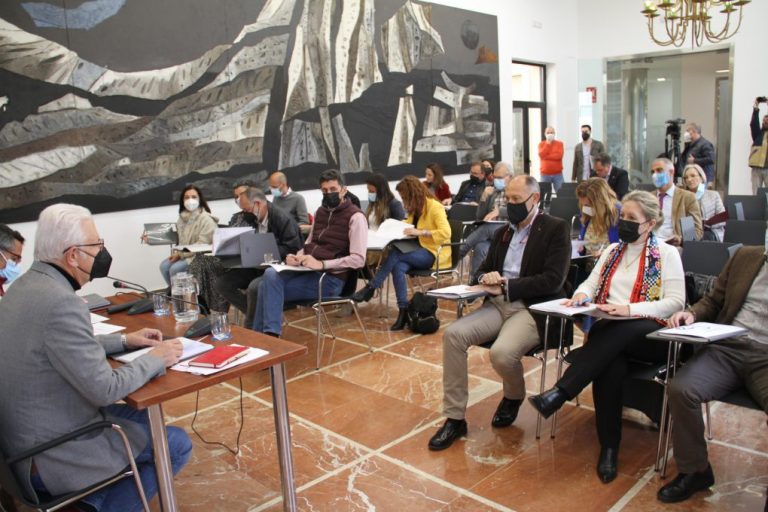 El CESpH aborda cuestiones que redundan en el bienestar de la provincia como el Reto Demográfico o el agua  