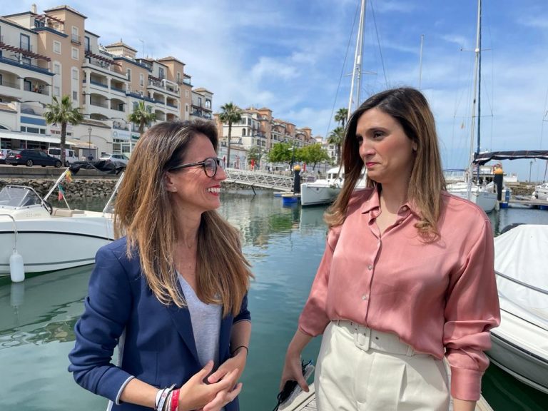 María Márquez conoce en Ayamonte las demandas de trabajadores y empresarios turísticos