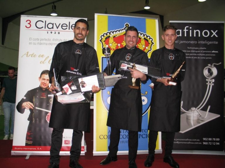 José Sabiote, de Paterna del Campo,  mejor cortador de jamón ibérico en el concurso de Corteconcepción