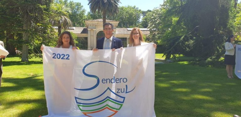 Punta recoge el distintivo ‘Sendero Azul’ que reconoce la belleza y conservación del camino de los enebrales