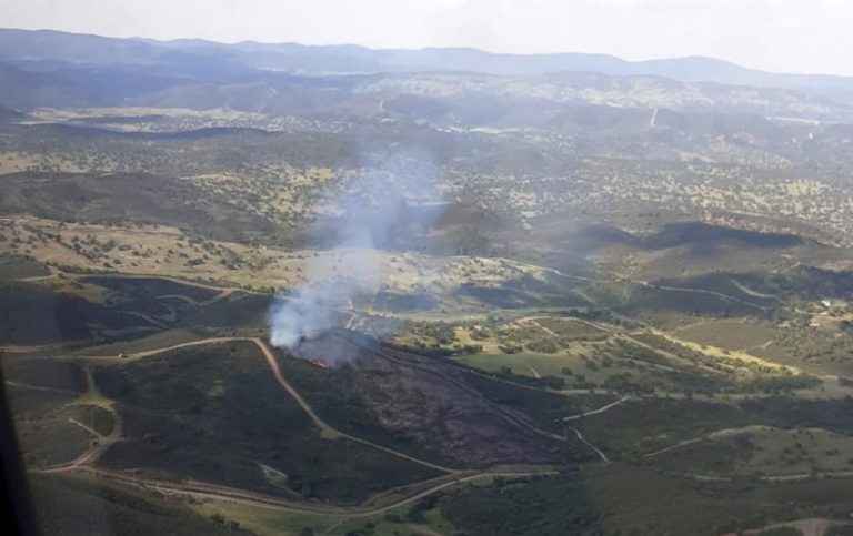 Huelva estrena la temporada de incendios forestales con dos fuegos: uno en Aracena y otro en Ayamonte