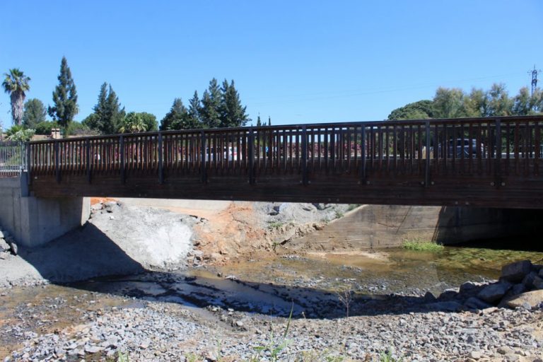 Concluye en Cartaya la reparación del puente del carril multifuncional próximo a la Pradera de San Isidro