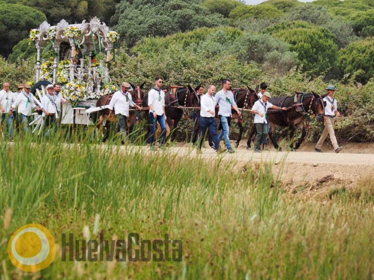 Las hermandades de Ayamonte e Isla Cristina, primeras de Huelva en iniciar su camino hacia El Rocío