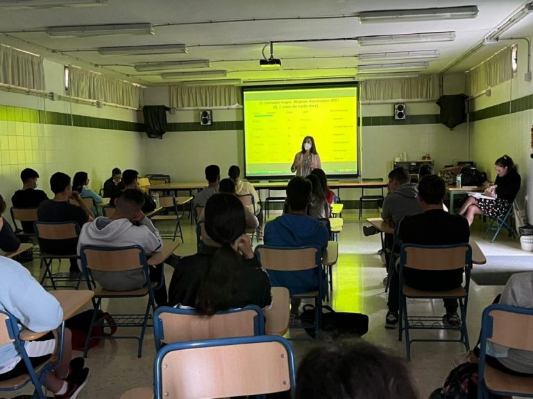 Diputación imparte 15 talleres contra la violencia de género entre alumnos de ESO de la provincia onubense