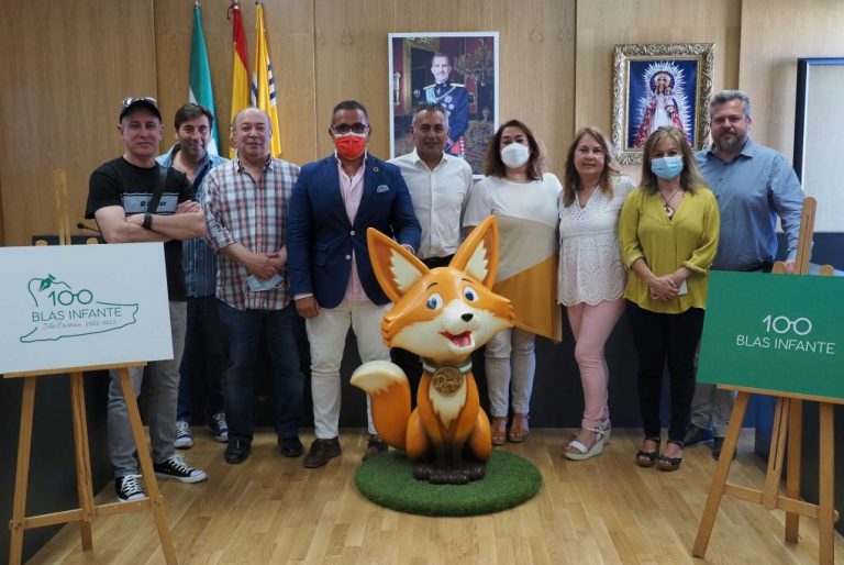 Isla Cristina da vida a Don Dimas, el zorro que adoptó Blas Infante, en el Centenario de su llegada al municipio