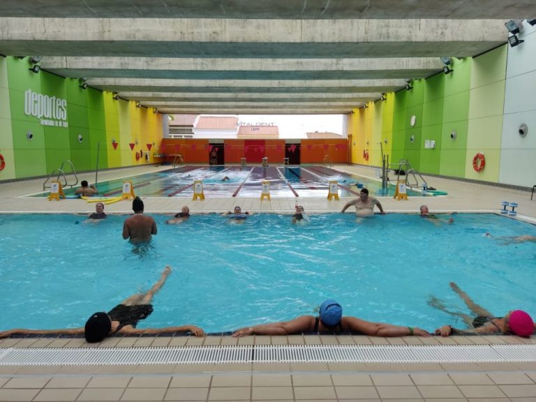 Piden explicaciones al alcalde de Lepe por el cierre de la piscina, que «cuesta a los vecinos 94.000 euros al año»