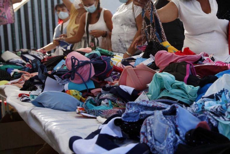 Las fiestas del Carmen obligan a cambiar la ubicación del mercadillo de Isla Cristina los días 3 y 31 de julio